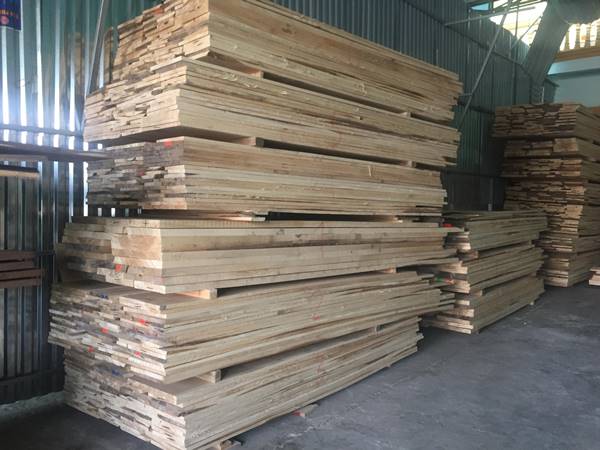 Giá gỗ tần bì xẻ nhập khẩu